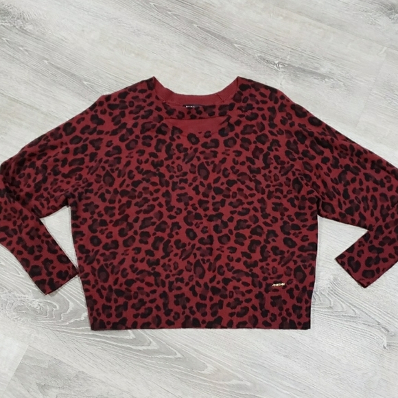Bebe Red Leopard Print Sweater Ruby Red Black Keyhole Neck - Picture 6 of 6